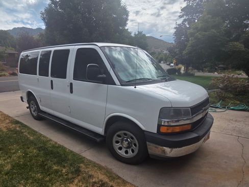 Used 2014 Chevrolet Express 1500 LT w/ LT Preferred Equipment Group image 9