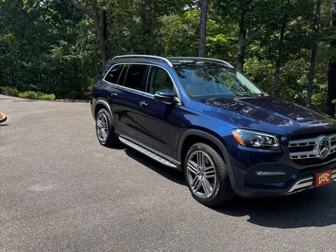 Used 2021 Mercedes-Benz GLS 450 4MATIC image 2