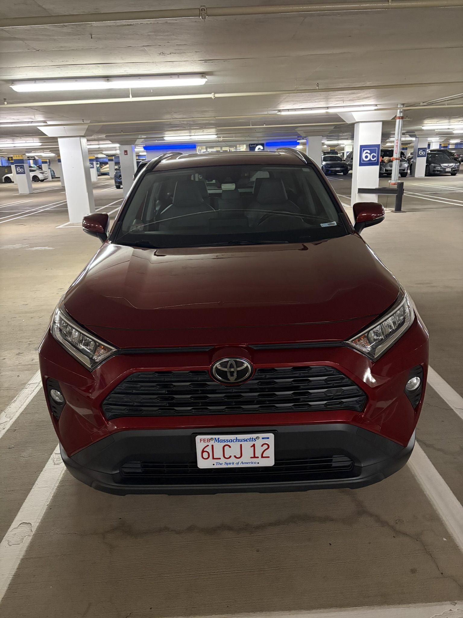 Used 2020 Toyota RAV4 XLE Premium AWD/4WD image 8