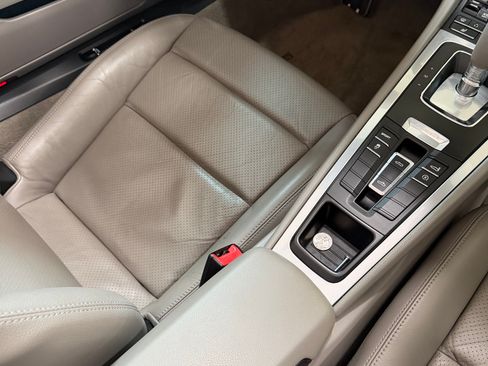 Used 2013 Porsche Boxster RWD image 4