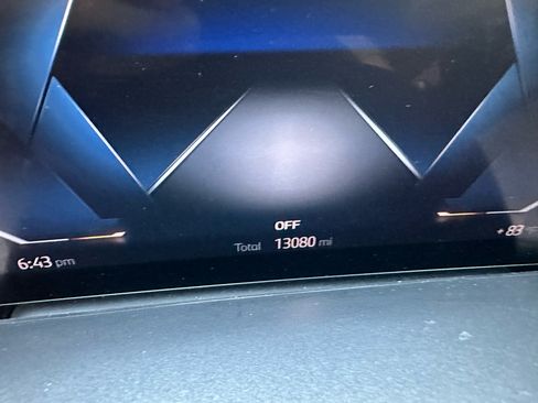 Used 2025 BMW X7 xDrive40i w/ M Sport Package image 13