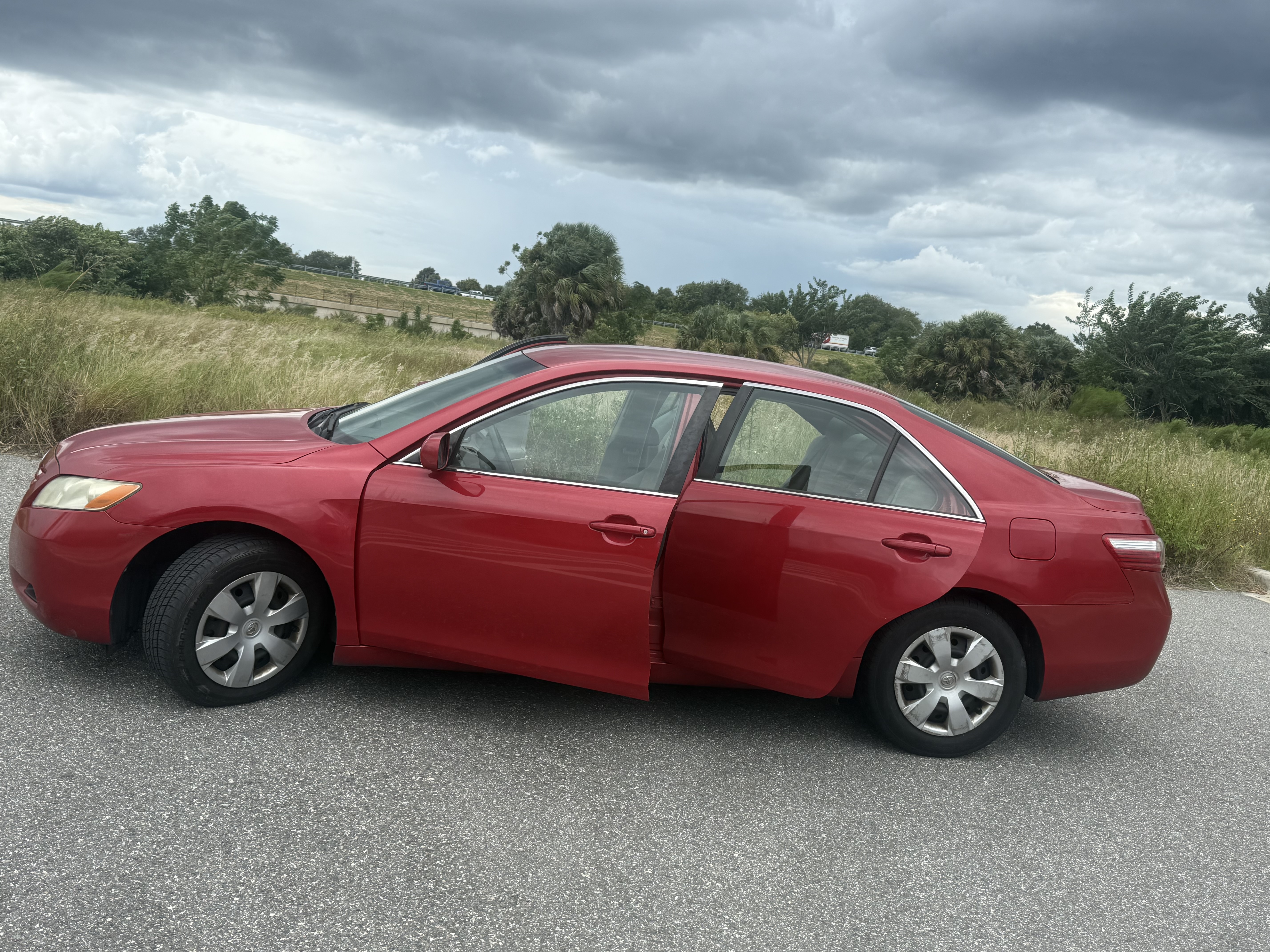 Used 2007 Toyota Camry LE FWD image 4