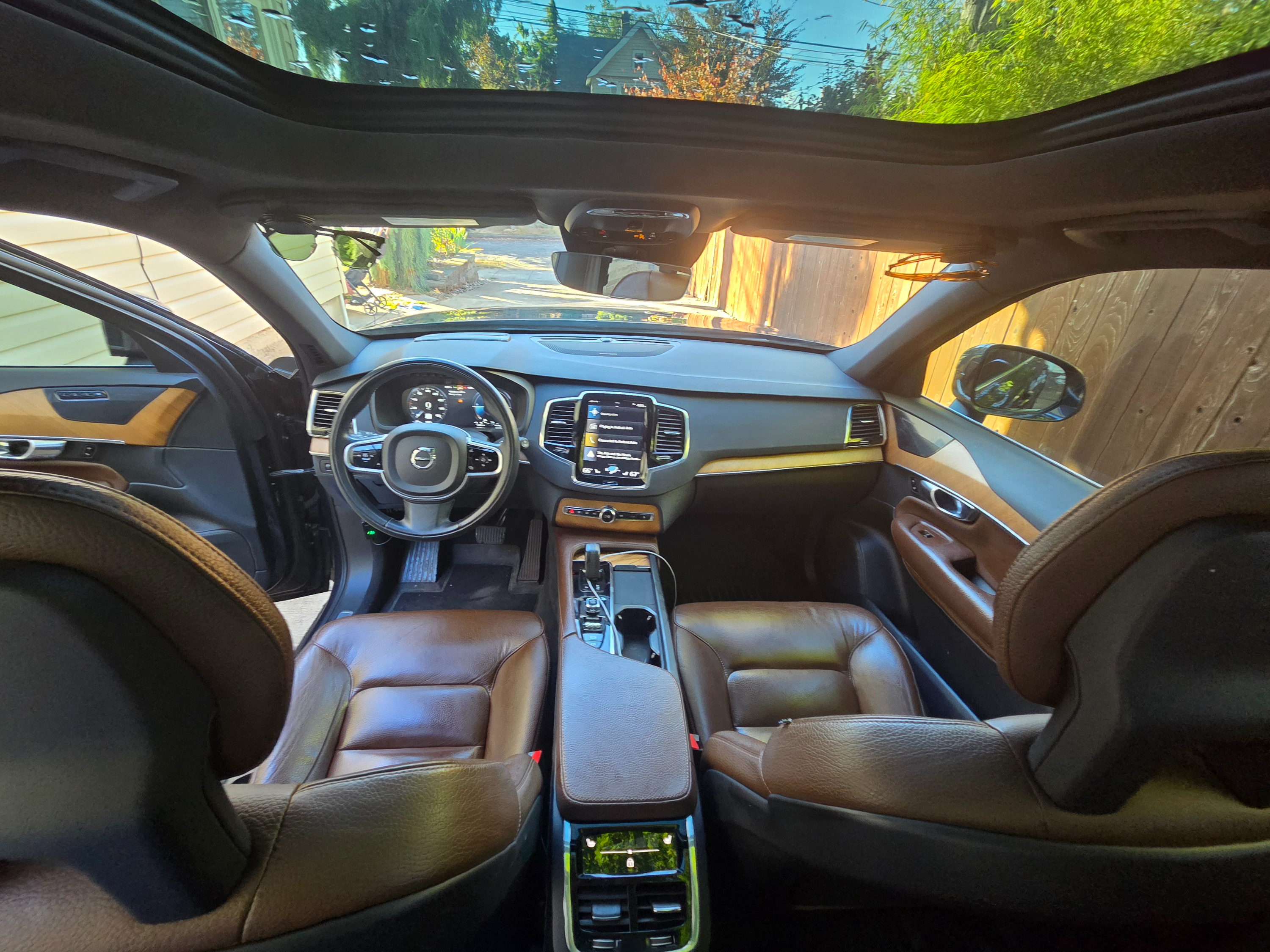 Used 2021 Volvo XC90 T8 Inscription Expression w/ Advanced Package AWD/4WD image 10