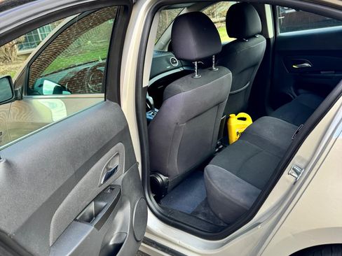 Used 2014 Chevrolet Cruze LT image 14