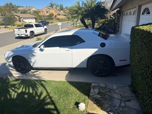 Used 2016 Dodge Challenger R/T Plus image 1