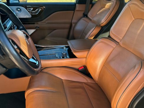Used 2022 Lincoln Aviator Black Label Grand Touring AWD/4WD image 8