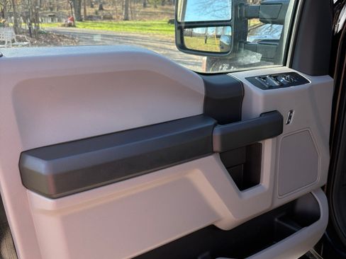 Used 2021 Ford F250 XL w/ STX Appearance Package image 23