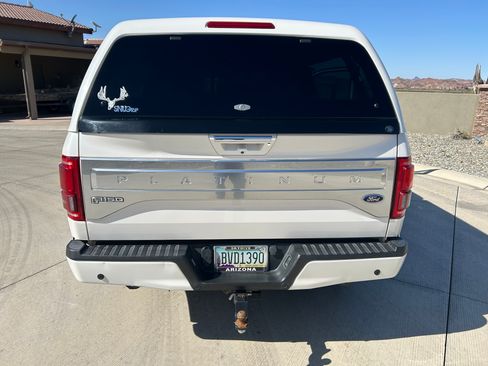 Used 2016 Ford F150 Platinum w/ Equipment Group 701A Luxury AWD/4WD image 4