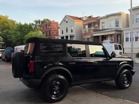 Used 2022 Ford Bronco Black Diamond AWD/4WD image 5