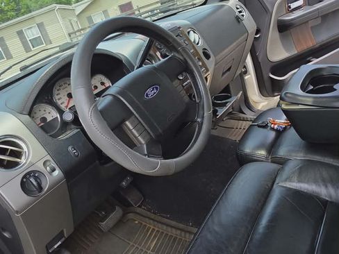 Used 2004 Ford F150 Lariat AWD/4WD image 8