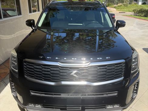 Used 2020 Kia Telluride SX w/ Towing Package FWD image 2