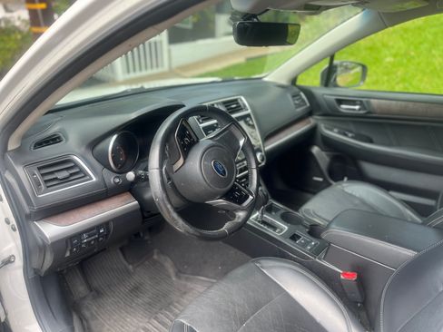 Used 2019 Subaru Outback 2.5i Limited w/ Popular Package #2 AWD/4WD image 6