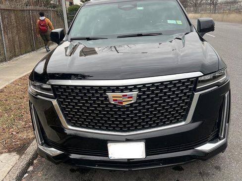 Used 2023 Cadillac Escalade ESV Premium Luxury image 1