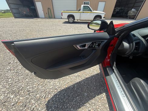 Used 2016 Jaguar F-TYPE Convertible image 15