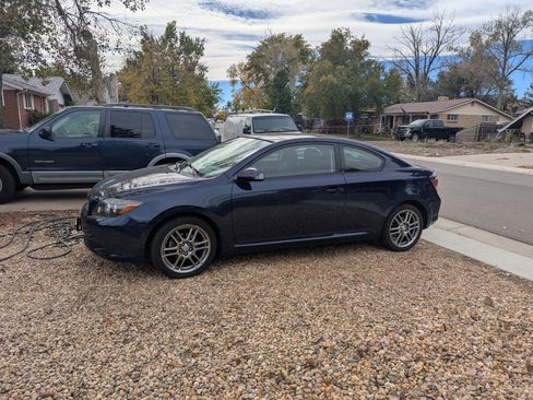 Used 2010 Scion tC image 2