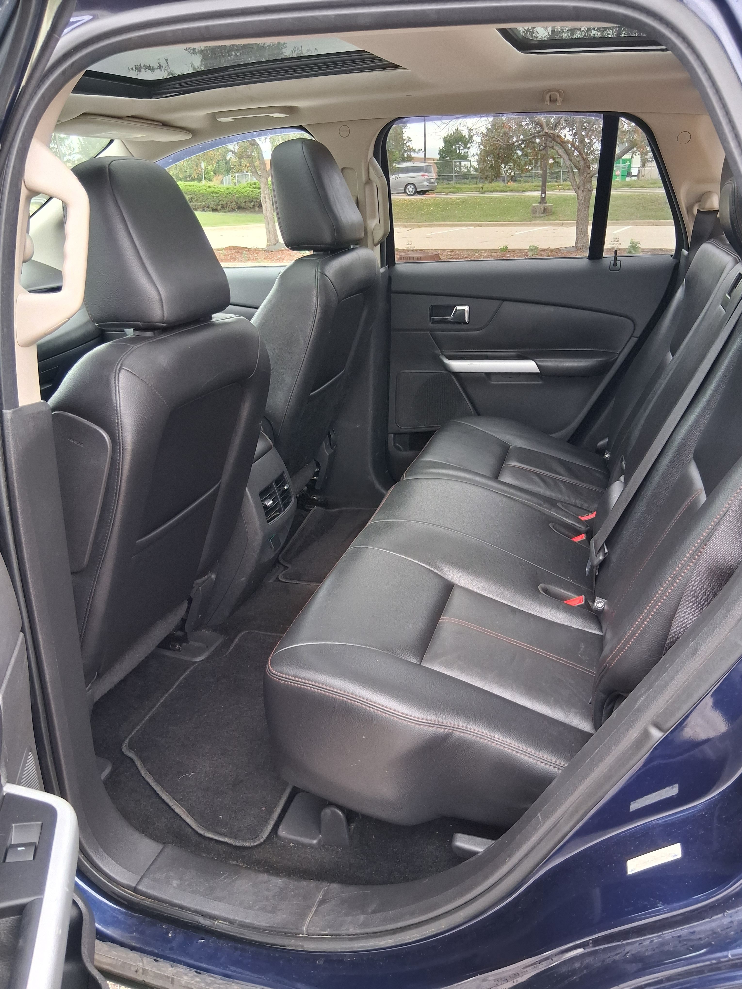 Used 2011 Ford Edge SEL w/ 202A Rapid Spec Order Code AWD/4WD image 17