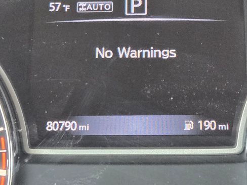 Used 2017 Nissan Pathfinder SV image 19