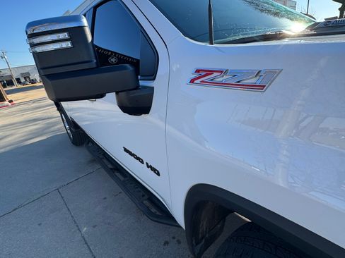 Used 2023 Chevrolet Silverado 3500 LTZ w/ LTZ Premium Package image 13