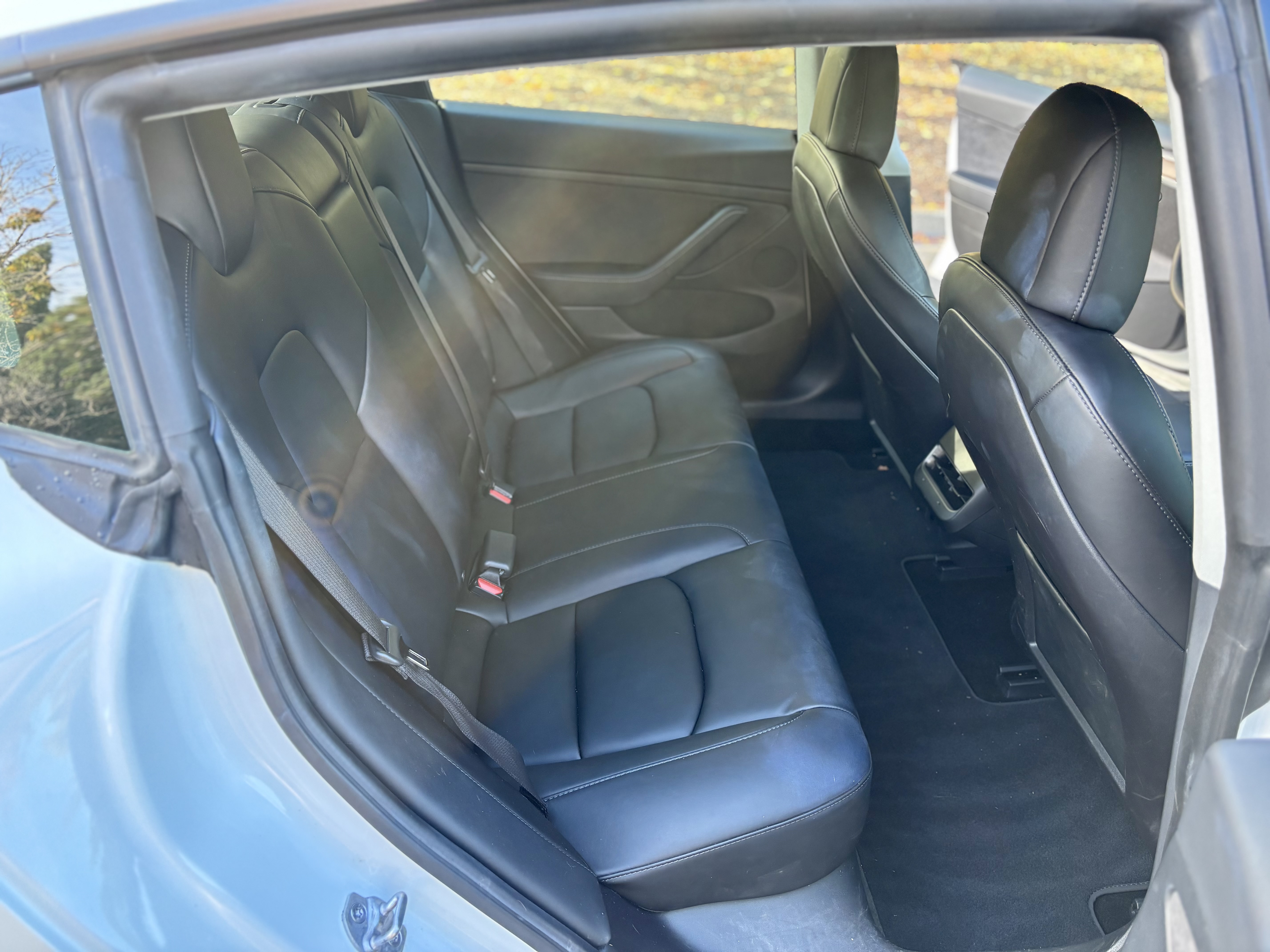 Used 2022 Tesla Model 3 Long Range AWD/4WD image 13