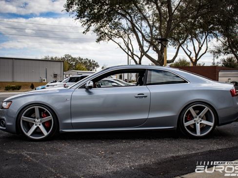 Used 2010 Audi A5 2.0T Premium image 31