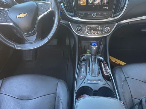 Used 2018 Chevrolet Volt Premier w/ Driver Confidence Package image 9