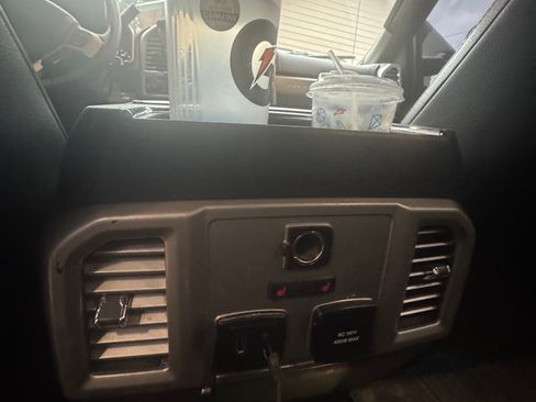 Used 2017 Ford F250 Lariat w/ Lariat Ultimate Package image 9