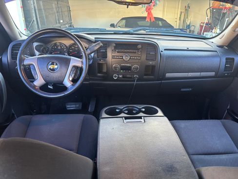 Used 2011 Chevrolet Silverado 1500 LT w/ Regional Value Package image 11