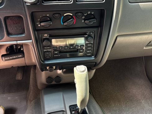 Used 2001 Toyota Tacoma 4x4 Double Cab image 13