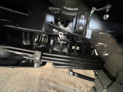 Used 2025 Ford F450 Platinum w/ Platinum Plus Package image 24