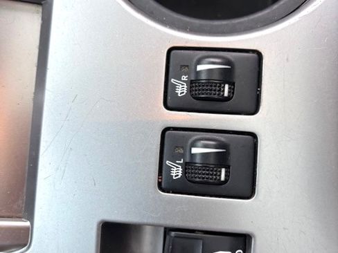 Used 2019 Toyota 4Runner SR5 Premium w/ Wilderness Package image 10