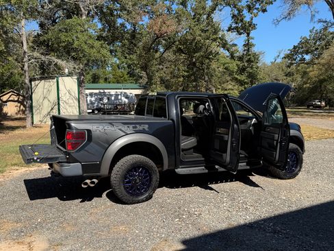 Used 2013 Ford F150 Raptor w/ Luxury Equipment Group image 14