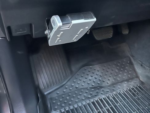 Used 2019 Toyota Tacoma SR5 image 6