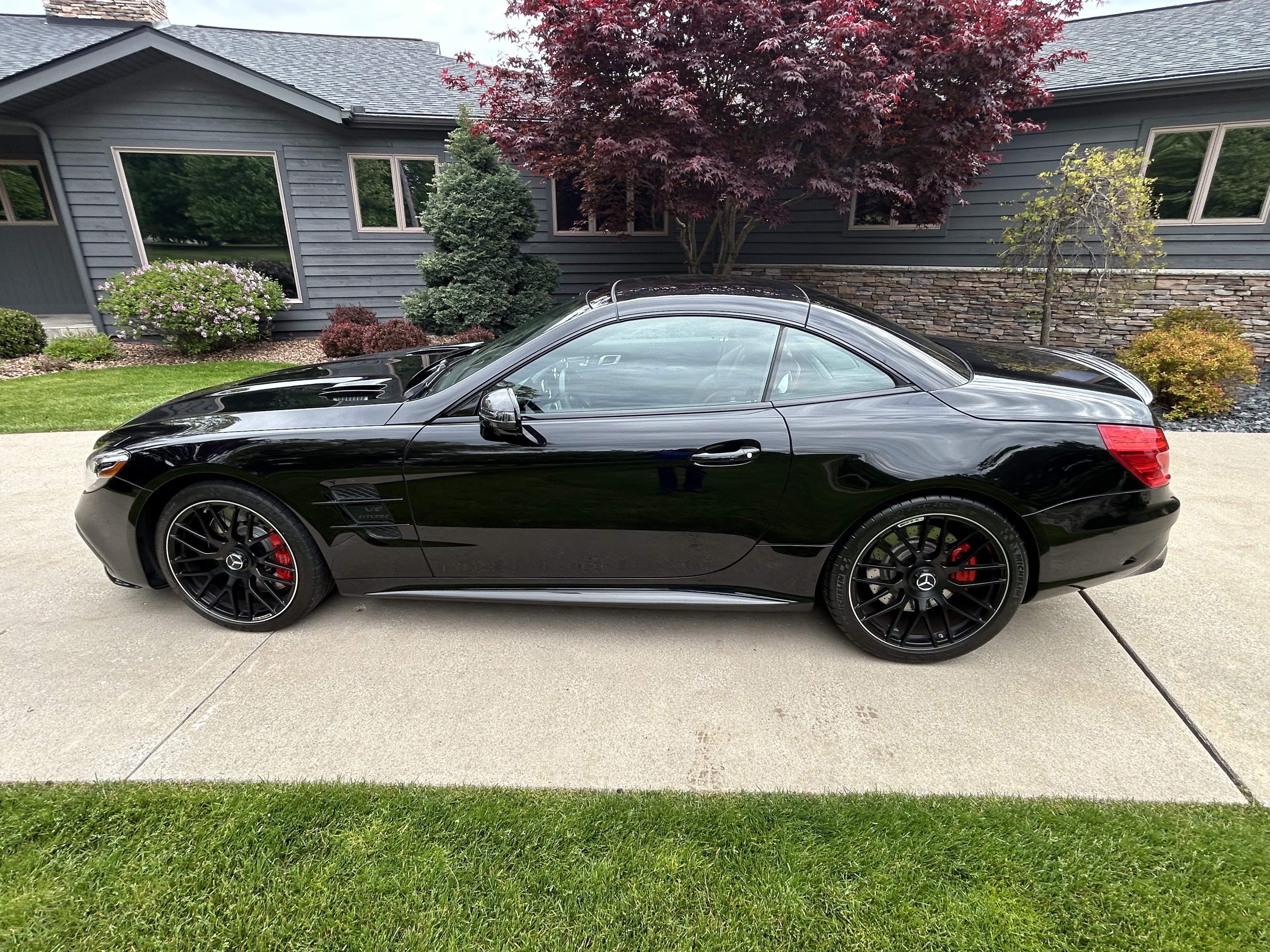 Used 2017 Mercedes-Benz SL 63 AMG image 4