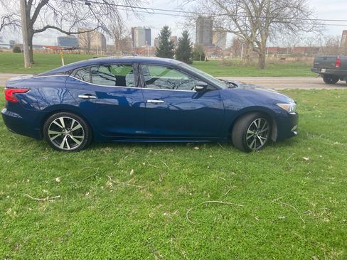 Used 2017 Nissan Maxima Platinum image 4