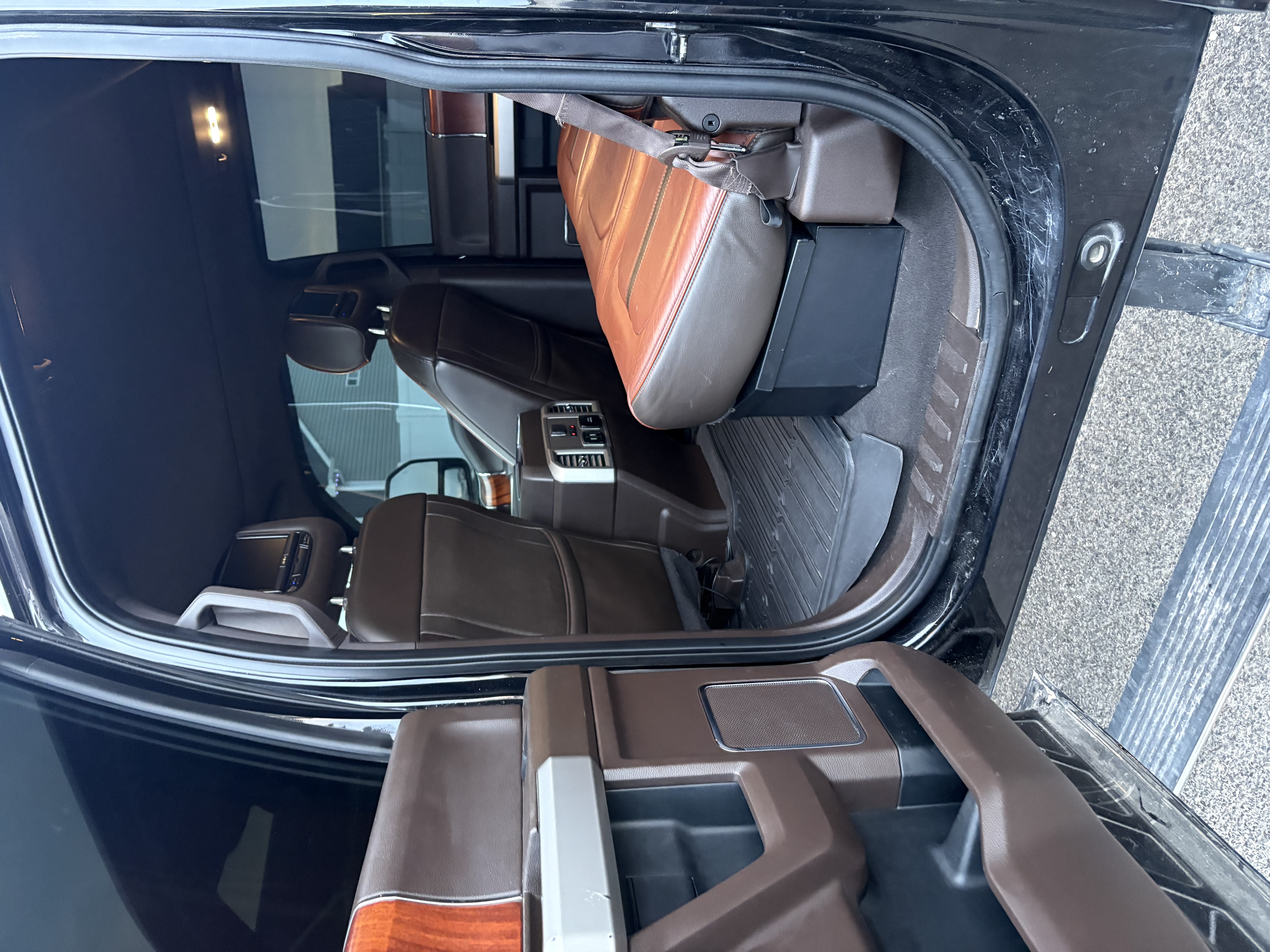 Used 2019 Ford F450 King Ranch w/ King Ranch Ultimate Package AWD/4WD image 9