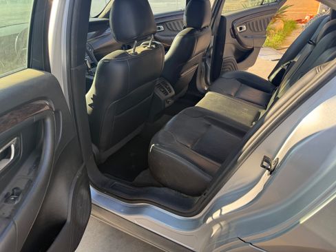 Used 2013 Ford Taurus Limited image 10
