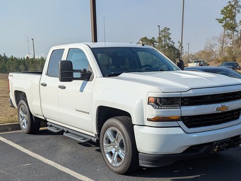 Used 2016 Chevrolet Silverado 1500 Custom w/ Custom Convenience Package image 2