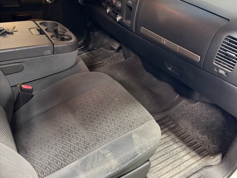 Used 2007 Chevrolet Silverado 2500 LT RWD image 20
