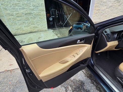 Used 2011 Hyundai Sonata Limited w/ Navigation Pkg 5 image 11