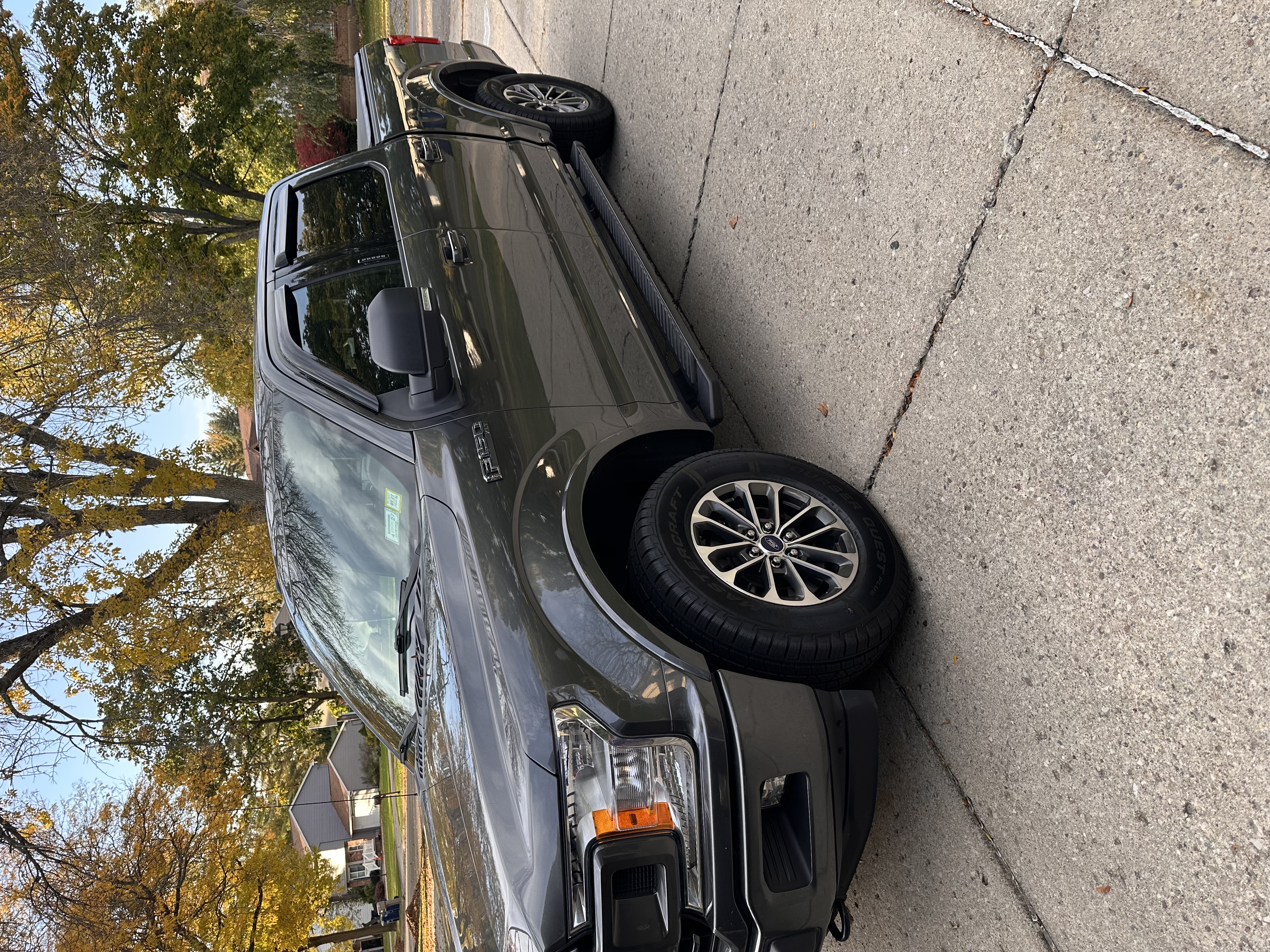 Used 2018 Ford F150 XLT w/ Equipment Group 302A Luxury AWD/4WD image 8
