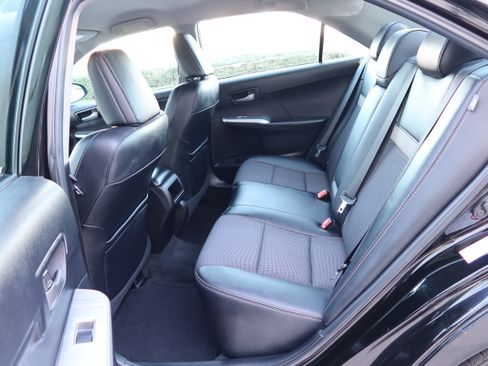 Used 2013 Toyota Camry SE image 12