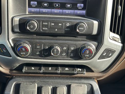 Used 2014 GMC Sierra 1500 SLT w/ SLT Crew Cab Value Package image 8