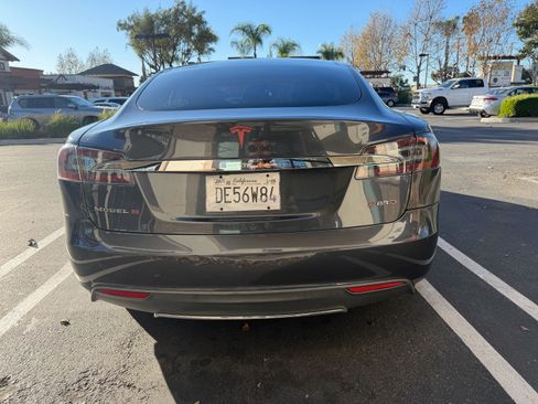 Used 2015 Tesla Model S P85D image 8