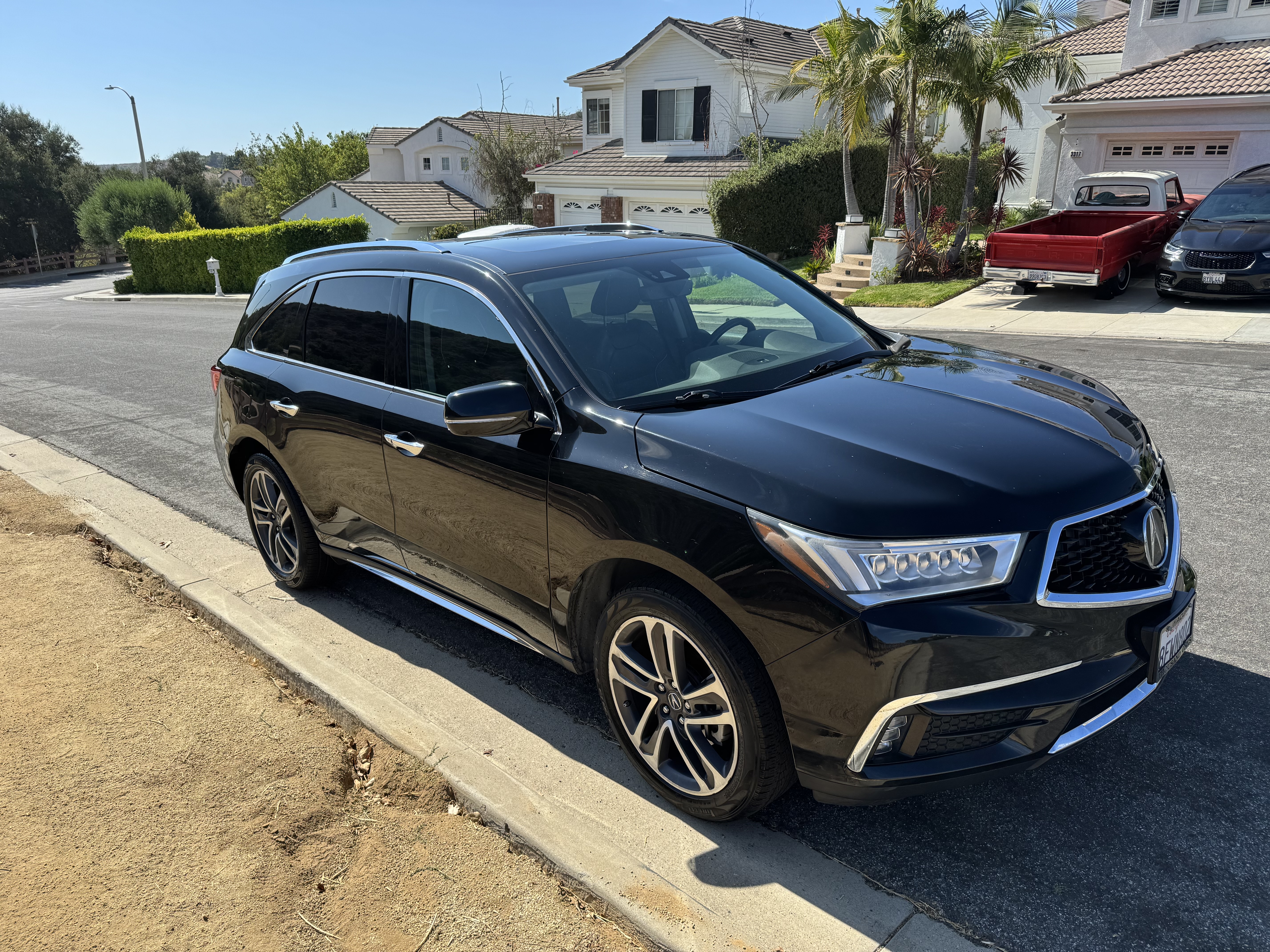 Used 2018 Acura MDX FWD w/ Advance Package image 4
