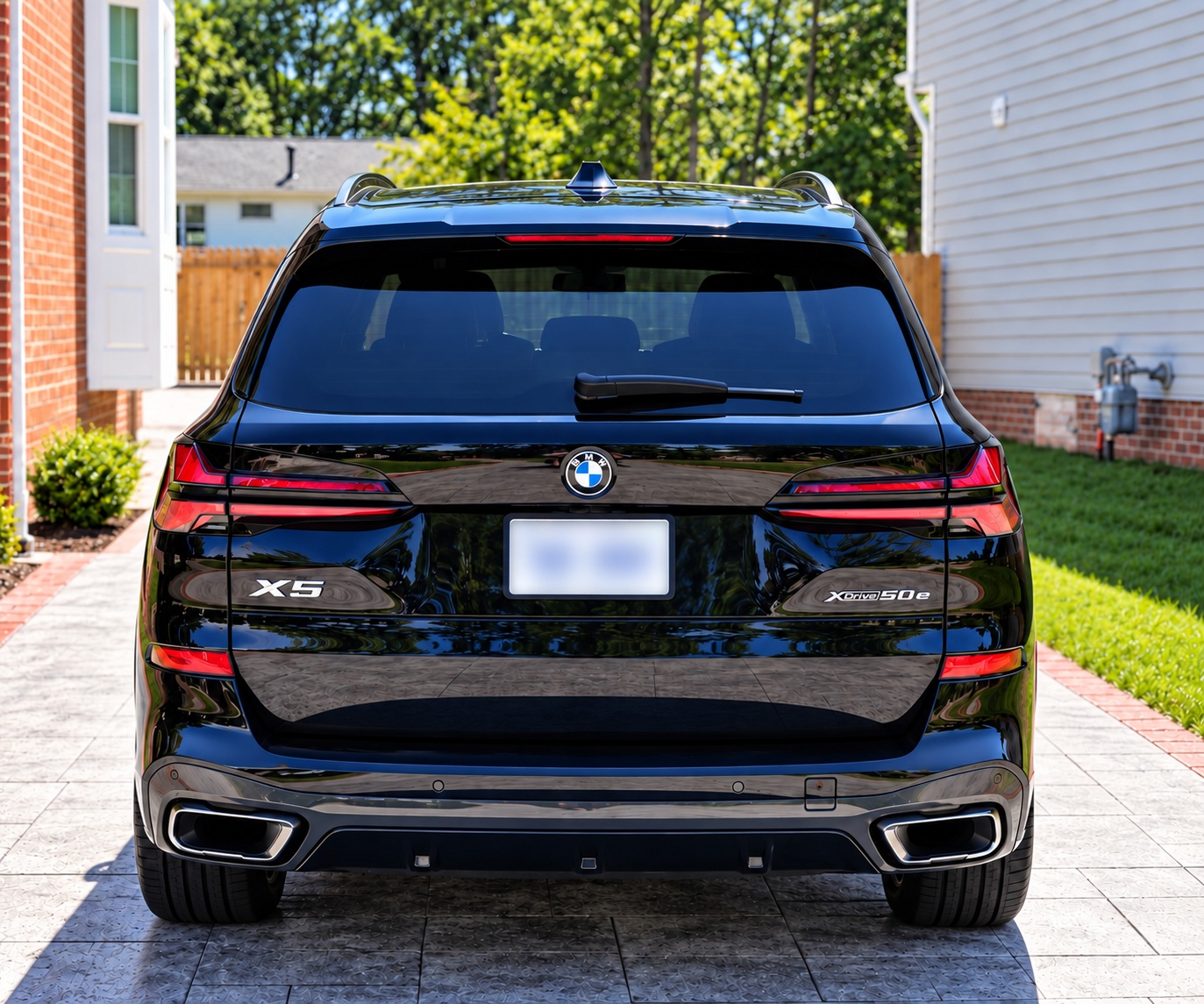 Used 2025 BMW X5 xDrive50e w/ M Sport Package AWD/4WD image 9