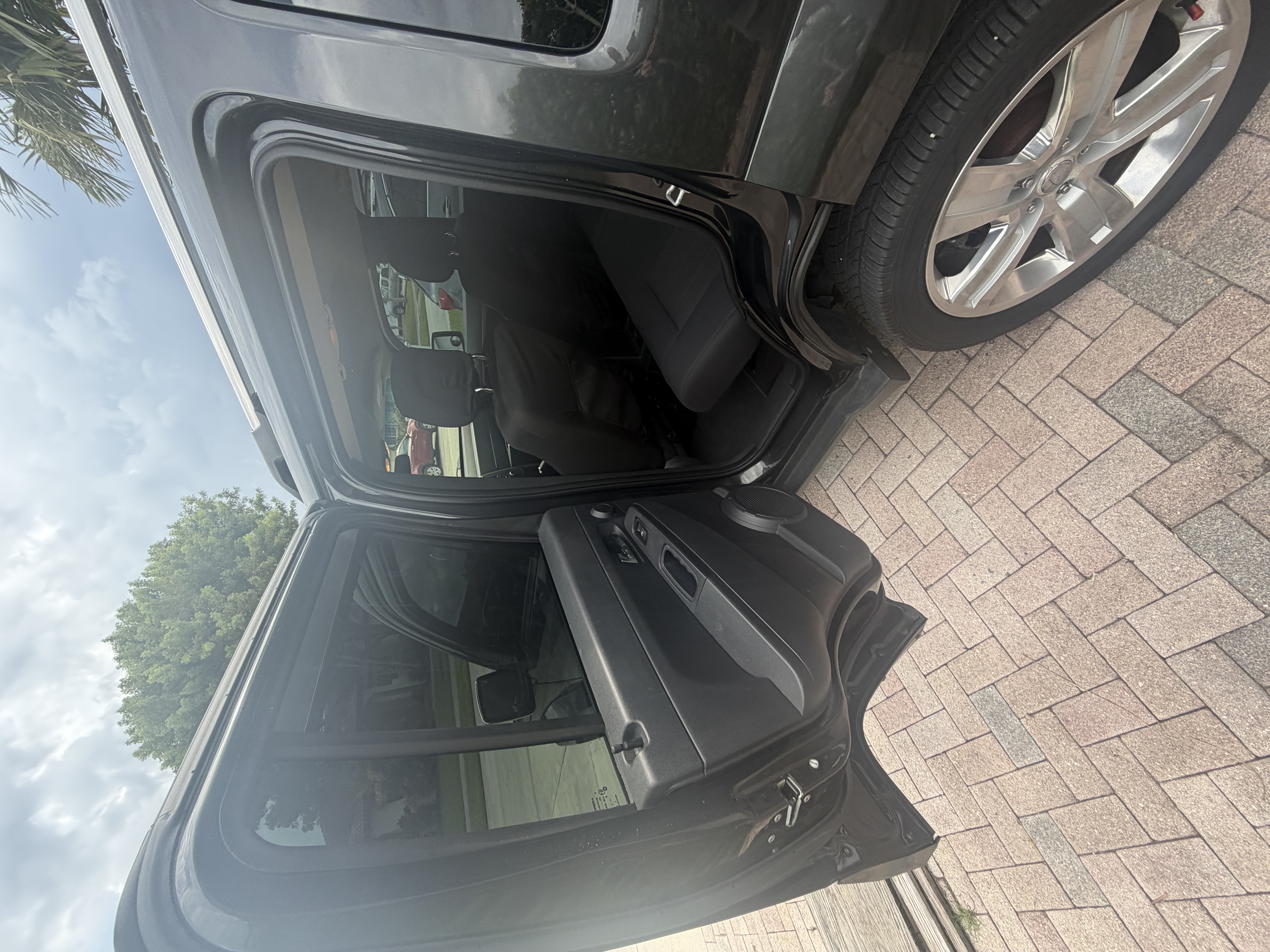 Used 2011 Jeep Liberty Sport AWD/4WD image 13
