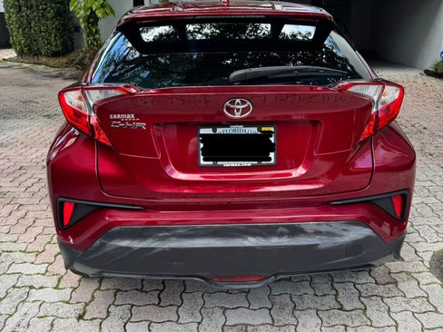 Used 2018 Toyota C-HR XLE image 19