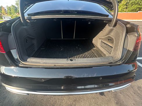 Used 2023 Audi A4 2.0T Premium w/ Convenience Package image 28