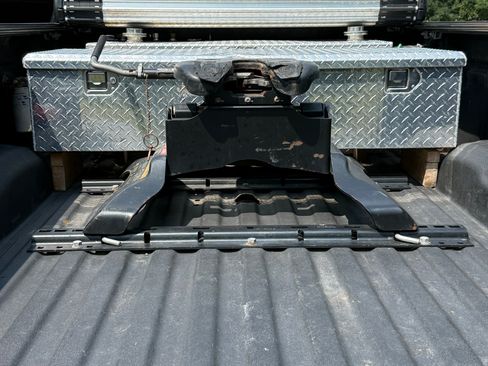 Used 2022 GMC Sierra 3500 Denali AWD/4WD image 15