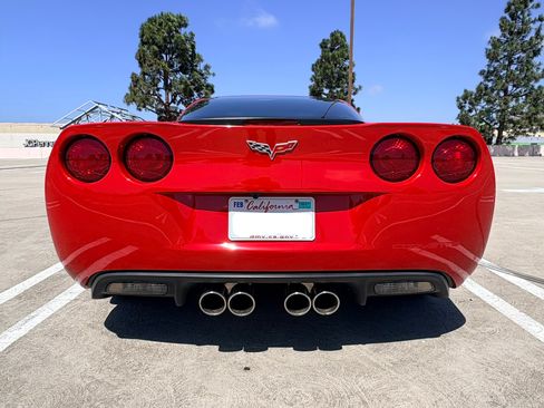 Used 2007 Chevrolet Corvette Coupe w/ Preferred Equipment Group RWD image 4